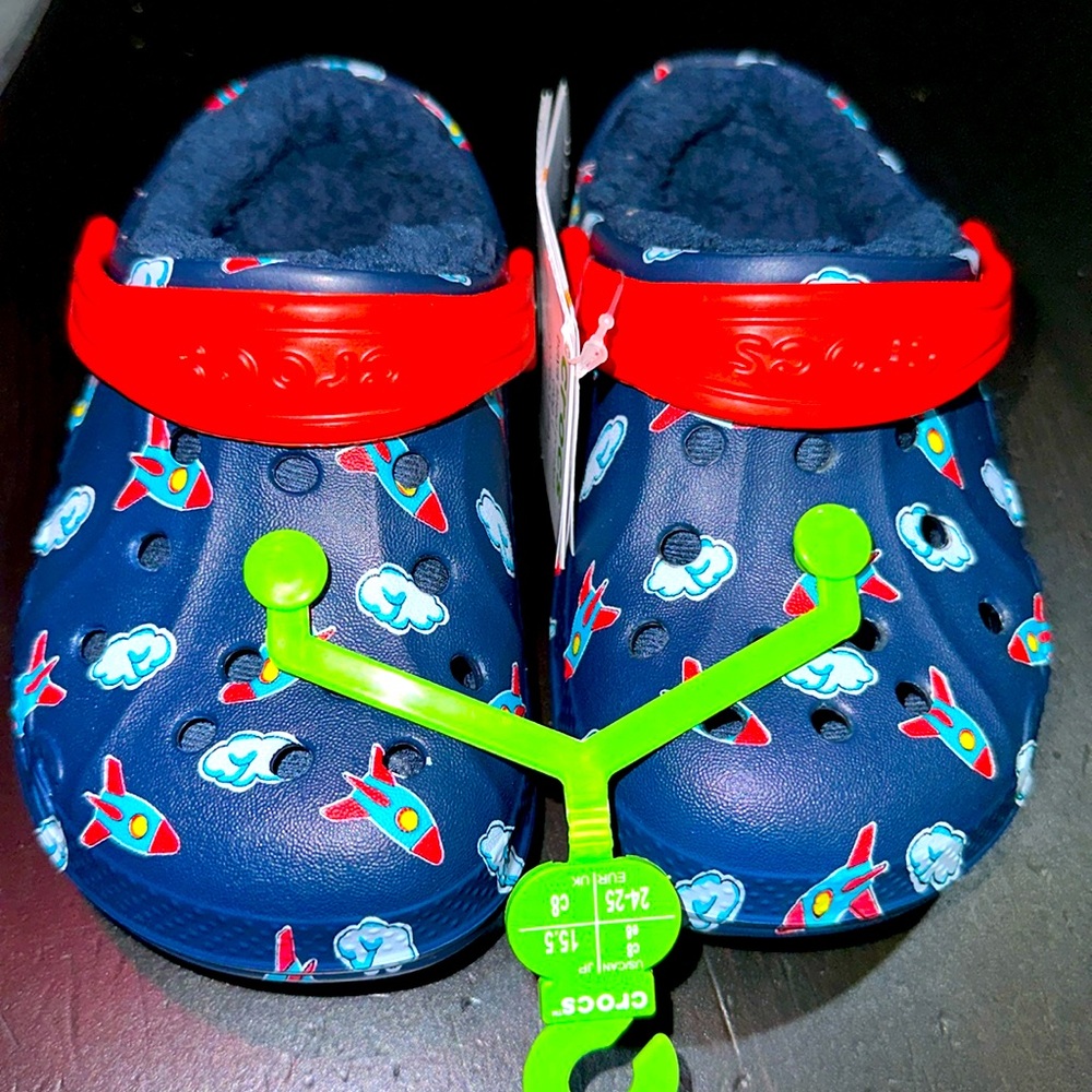 Crocs Toddler size US 8 Baya Lined Printed fuzzed clog